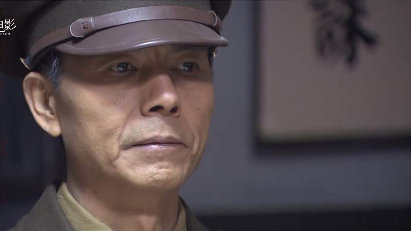 战火兵魂廖高轩是一个正直的人面对这些小人行为他非常气愤