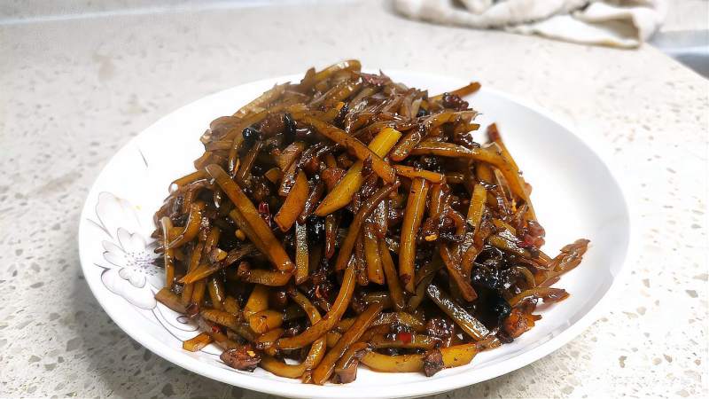 饭店的酱香土豆丝好吃可口原来做法怎么简单