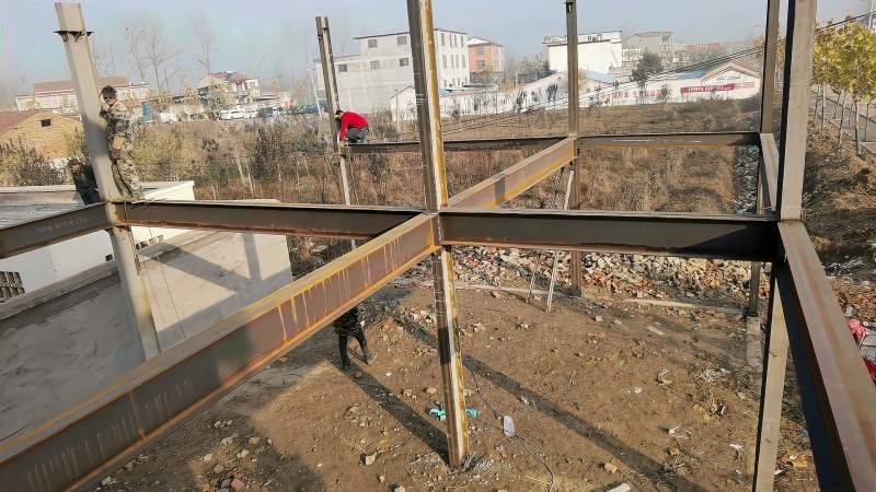 农村新型快速建房，全部使用钢结构框架，两层别墅三天建好框架,家居,家装,好看视频