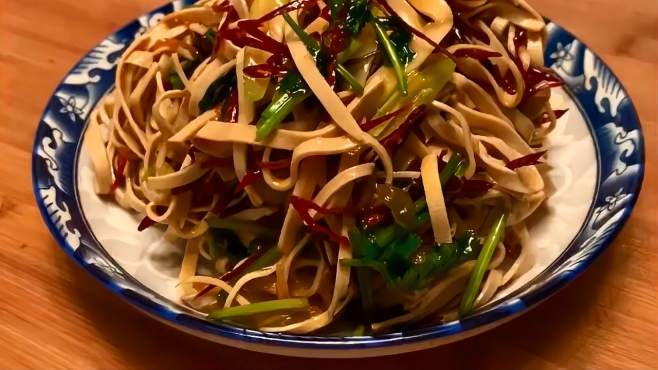 [图]豆腐皮这样做太美味，鲜香爽口越吃越下饭，关键是做法很简单