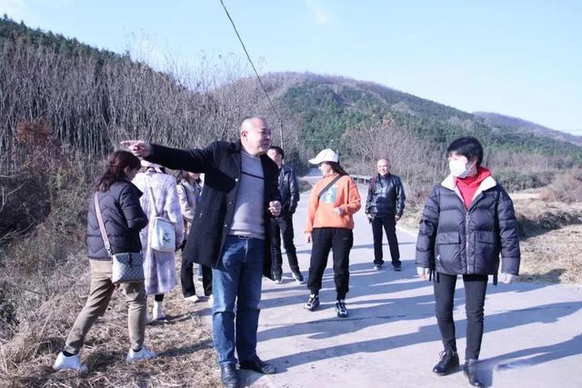 京山石龍倒灌溪 3平方公里盆地,水往高處流