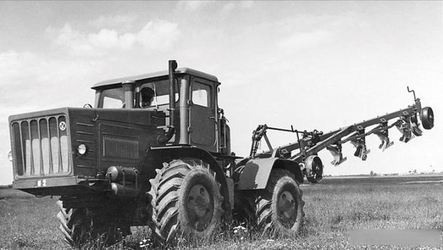 苏联最强拖拉机基洛维茨kirovets