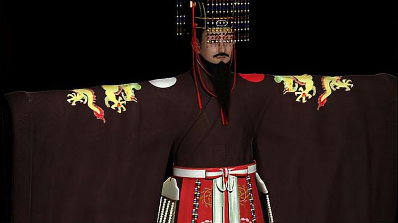 中国古代帝王穿的冕服长什么样？它上面的十二章纹暗指什么？,历史,野史,好看视频