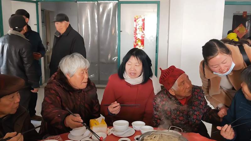 苏北农村老太八十岁生日纪录片：百岁姐姐为弟媳祝寿，真爱无敌,三农,农民生活,好看视频
