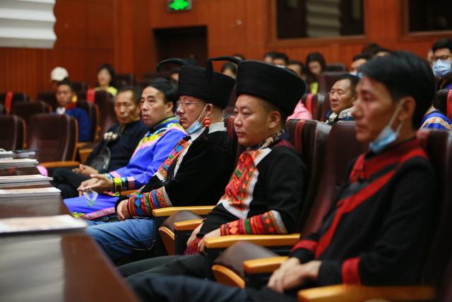 彝族銀飾,彝族漆器非遺傳承人群培養 在西南民族大學開班