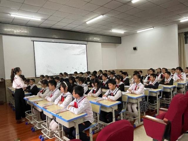 昆明红旗小学德润校区图片