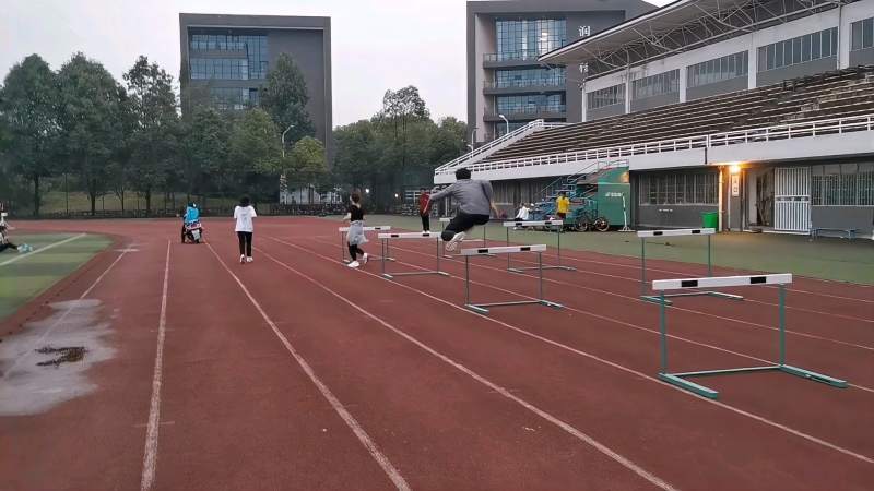 学跨栏必须掌握的预备动作,不看后悔,体育,田径,好看视频