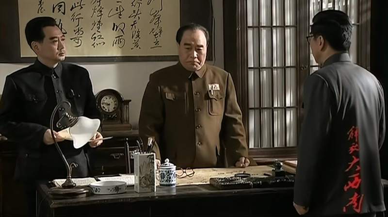 大西南：余程万同意返回云南起义，朱老总得知起身拍桌子：好！,影视,战争片,好看视频