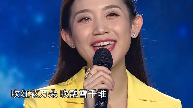 [图]刘洺君深情演唱《幸福之路》，嗓音清切优雅，真是人美歌甜