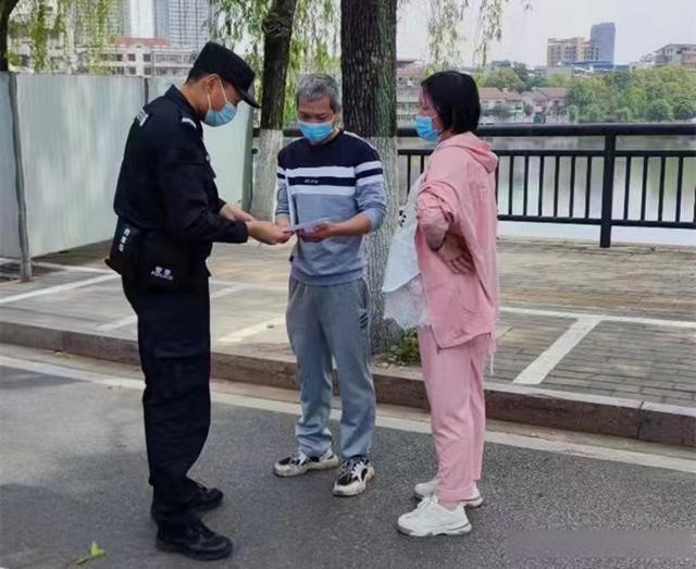 以心为笔以情为墨鄂州特警续写警民一条心