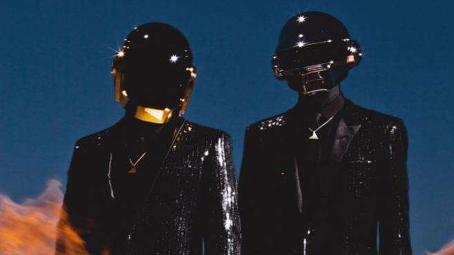 [图]果然视频｜电子乐组合DaftPunk解散，他们亮眼的头盔吸睛