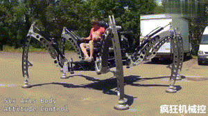 全球最大蜘蛛机器人,自重2吨,可以像玩游戏一样远程操控工作