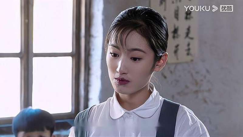 青谷子肖妮和乌日娜又掐一起焦大楼为乌日娜出头