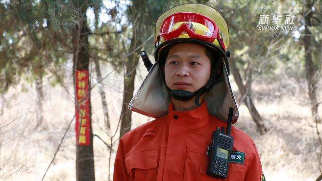 [图]山东淄博：鲜花换火种 文明祭祀行