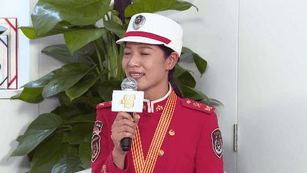 2009年,2019年张晓菲两度在天安门接受检阅,国庆60周年,她作为女民兵