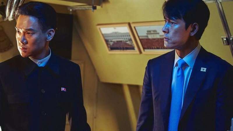 电影《铁雨2:首脑峰会》中字预告,郑雨盛柳演锡演技交锋!,影视,动作片,好看视频