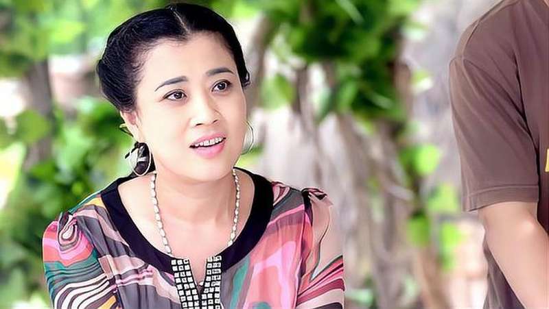 女怕嫁错郎彩凤请嫂子回舞台嫂子拒绝说你们啥演出都敢演
